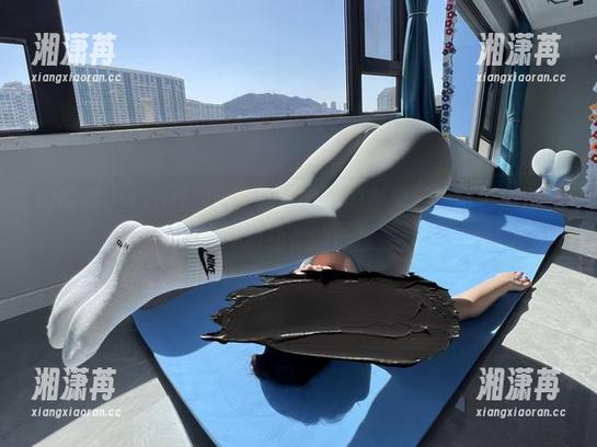 微密圈 - 120斤的小王同学专属的视频私拍图包，温柔地撩动你的心弦