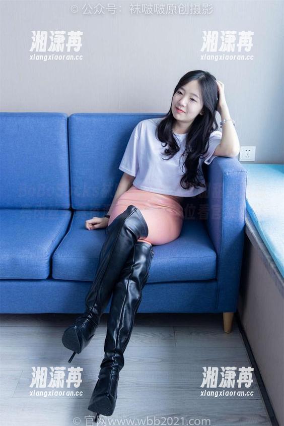 BoBoSocks袜啵啵 - 没想到甜甜圈的油亮肉丝写真资源如此……各位看官准备好了吗？