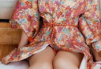 GIRLT果团网 - 看看松果儿修女的光影交织,免费图片悄悄藏着的小秘密。