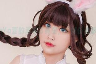 在KaYa萱的清纯写真里，时间仿佛静止了
