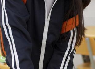 MFStar模范学院 - 在线围观，郑颖姗穿旗袍的瞬间，原图感受这绝美氛围！