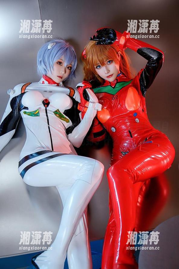 Momoko葵葵的比基尼私拍，让你怀疑自己到底见到了什么！