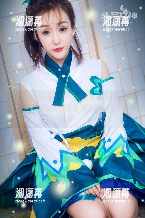 TouTiao头条女神-周思超 TouTiao头条女神 - 每次更新都在心里默念:周思超的美脚合集真的是让人眼前一亮!