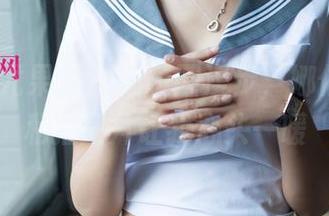 UGirls尤果网 - 在校园漫步，娜依灵儿的私拍图片让我心头一暖