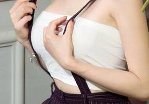 UGirls尤果网 - 私房与花嫁：萌琪琪的写真能温暖整个冬天