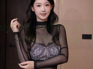 Xiuren秀人网 - 周井空女王图集更新，光影里藏着的小秘密