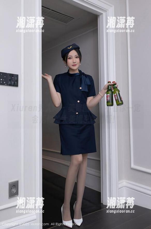 Xiuren秀人网-大美媚京 Xiuren秀人网 - 美臀图集:不看你一定会后悔的大美媚京特别版!