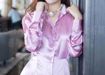 Xiuren秀人网 - 奶喵喵的修女写真，透着神圣却又隐约让人窃喜。