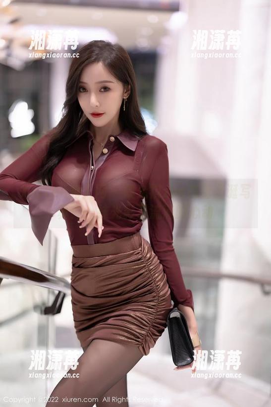 Xiuren秀人网 - 戴允祺zoe高清圣诞写真：一抹光影下流淌的心动