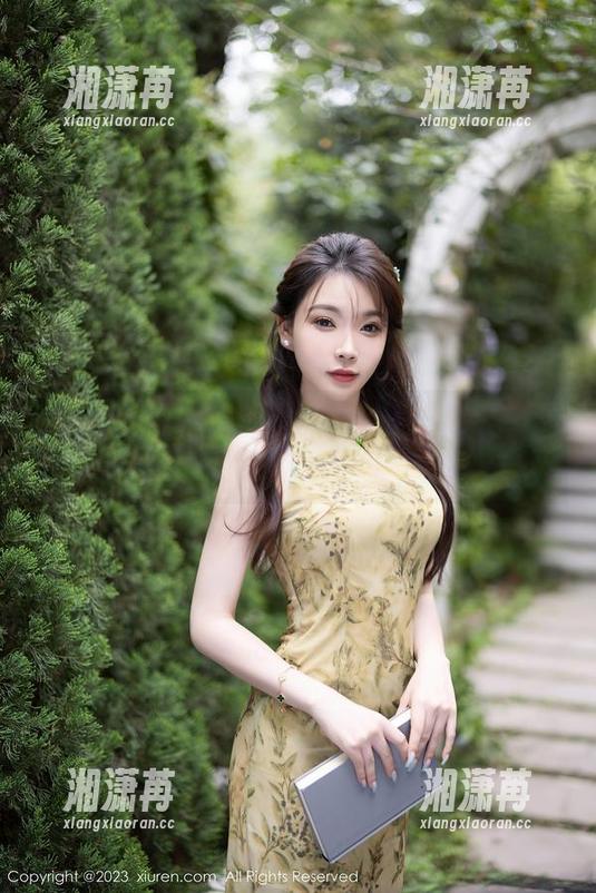 Xiuren秀人网-艾栗栗栗栗栗栗吖 Xiuren秀人网 - 轻盈如风的艾栗栗栗栗栗栗吖,网袜图集分享带你飞!