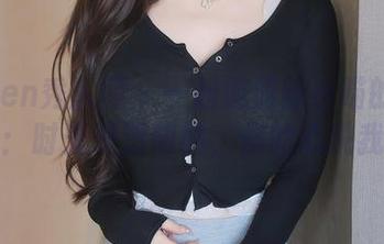 Xiuren秀人网 - 一起遨游陈小喵的和服合集：时光是透明的，你的心跳我听见