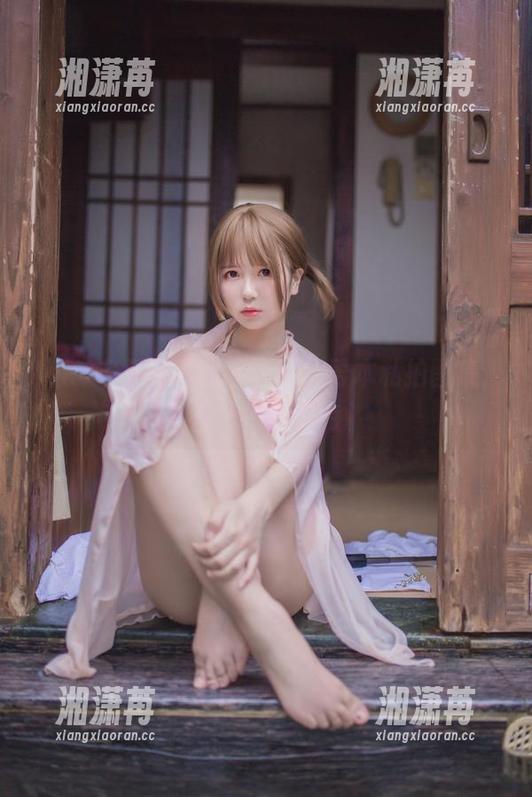 Yoko宅夏的黑丝职人：一号本私拍图集，每一帧都是诗
