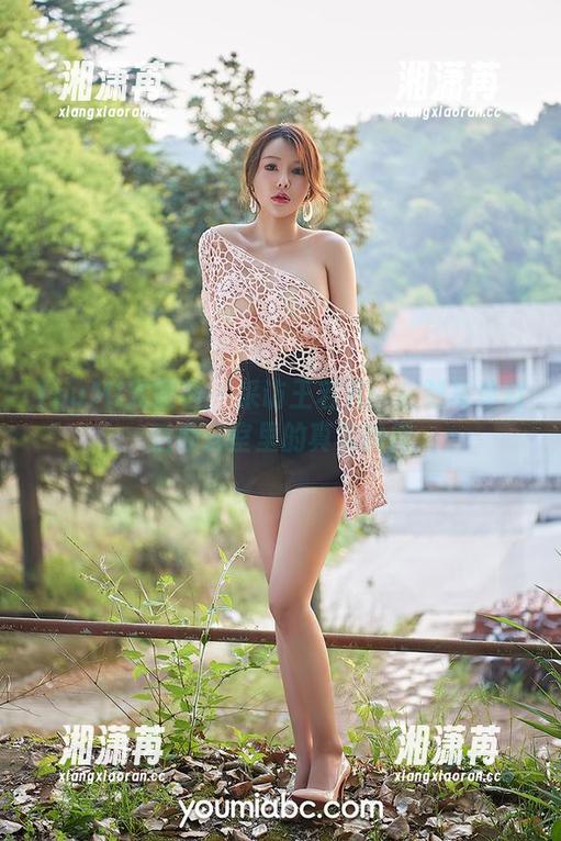 YouMi尤蜜荟-王若凡 YouMi尤蜜荟 - 采访王若凡:定制写真背后办公室里的真实瞬间