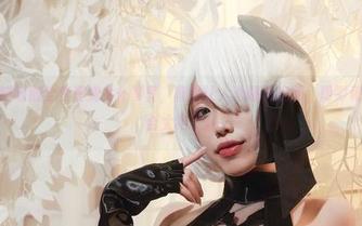 呼eliza喵喵的全套莫娜女仆写真，真是让人心跳加速啊，阴影和光线的配合太绝了。