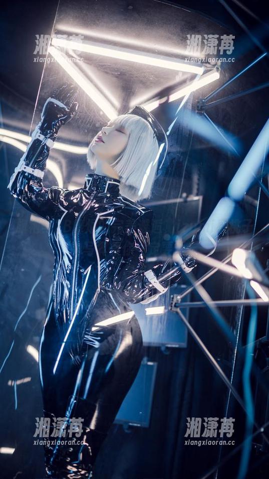 旗袍与2B靡烟的完美邂逅，izumi泉桃子的写真集你一定要看！