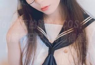 从usejan蓝蓝的旅拍学COS：美图拼成的旅行日记，得意得很！