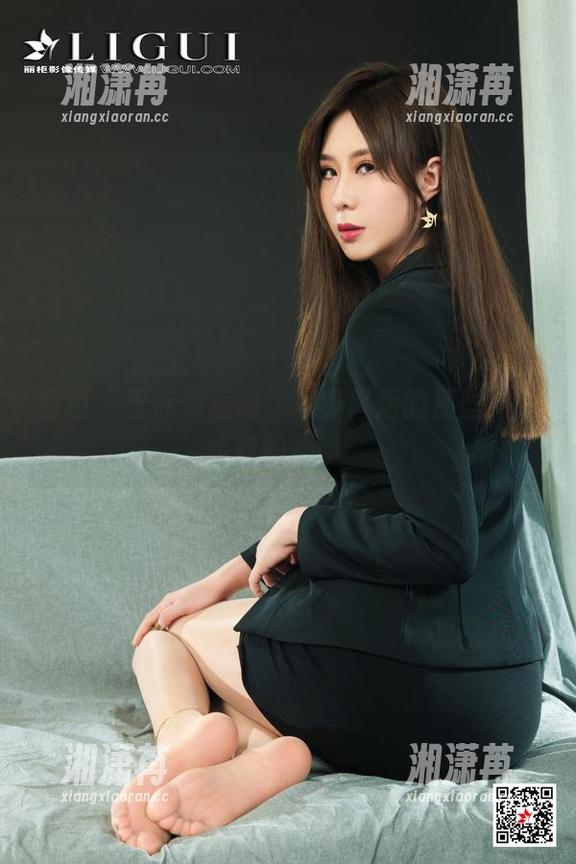 丽柜 - 王炜炜运动：写真背后的那些‘跑步时的心事’