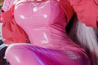 高清大图，仙女月与喜多川泳装，快来围观这美丽的错位行动！