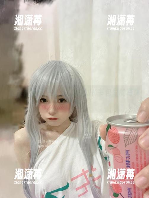 跟随倦倦喵的镜头：破解JK书包里的写真密码！