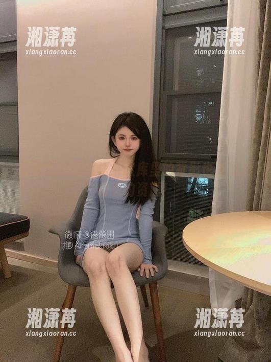 倦倦喵的露背裙：图库里的背影也是无尽幻想的资源！