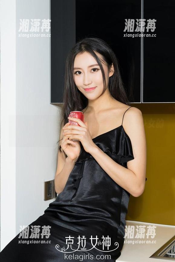 克拉女神 - 百琳：她的写真闪烁着少女的光芒