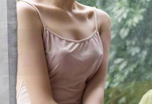 克拉女神 - 芊芊的户外探险：这组美照简直是自然的调皮捣蛋者！