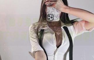 微密圈 - 追寻兔宝妮to的脚步，看她最新的户外美图如何与自然对话！