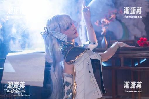 前羽rr雪花自拍合集：无圣光的冷艳与热情碰撞！