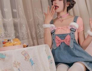 美图更新快来围观!咬人小小兔化身街霸韩蛛俐,画风一秒突变!