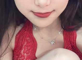 微密圈 - 圣诞奶雯：每张高清图片都在诉说节日的秘密