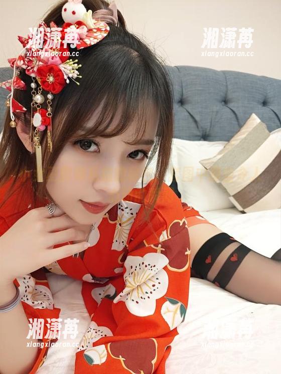 小女巫露娜私拍的秘密：套图中那些令人心动的瞬间