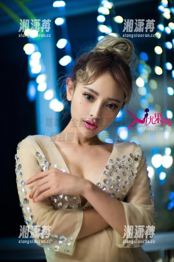 尤果网-谭晓彤 尤果网 - 咳咳,全新谭晓彤短裙原图,别怪我眼神不够专注!