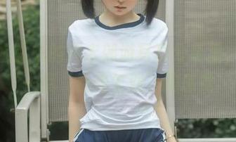 在幼水铃衣的周末郊游写真分享里，找寻一点‘春光乍泄’的感觉