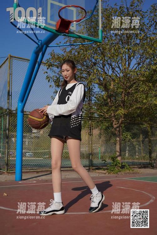 异思趣向-小宝 异思趣向 - 海风拂面的小宝:免费下载写真,瞬间感受海边的魅力和清新!