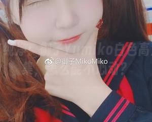维俏与纯净：御子Yumiko白色高清写真集，怎么能不心动？