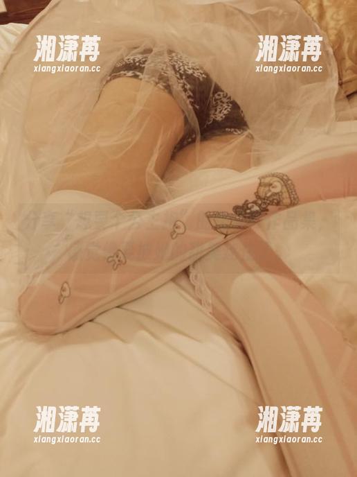 分享“想要个公主抱”的兔女郎作品集，感觉像要被她的甜美迷住了。