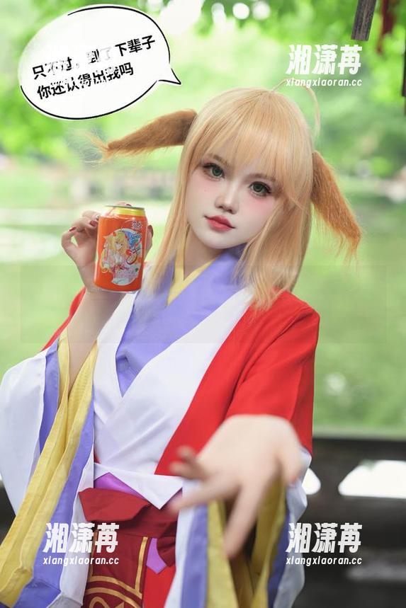 戚顾儿 谁能拒绝戚顾儿的高清美腿壁纸?那不是腿,是艺术!