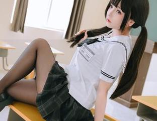 日奈娇黑色兔兔写真精选:光影交错,那一瞬间的悸动,真是太美了。