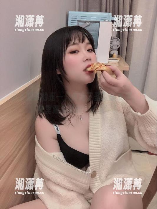 是一只废喵了 你不知道的是一只废喵了圣诞连衣裙,图包里藏着她的‘心机’!