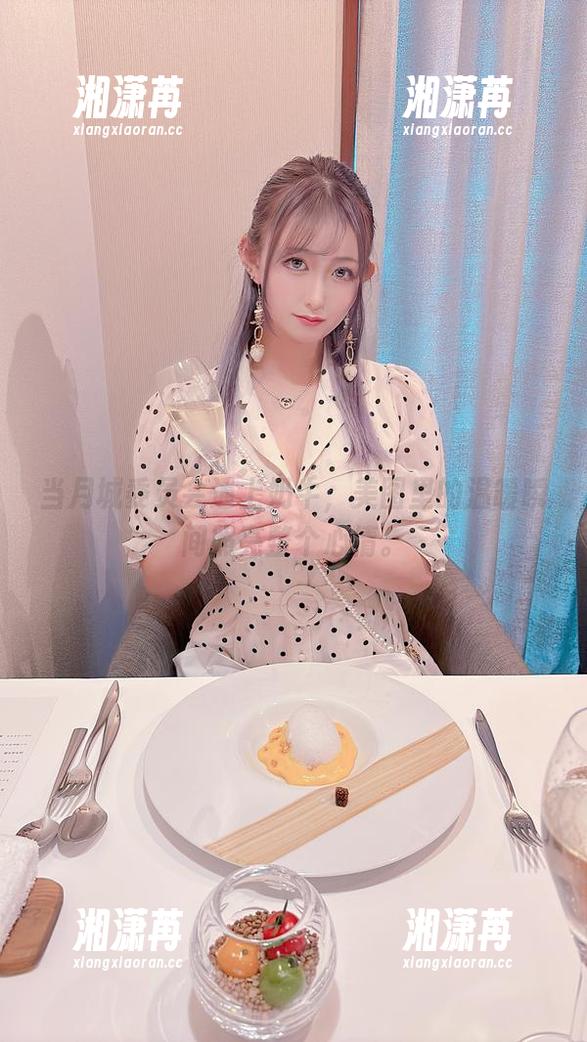 月城委员会 当月城委员会遇上奶牛,美图里的温暖瞬间照亮整个心情。