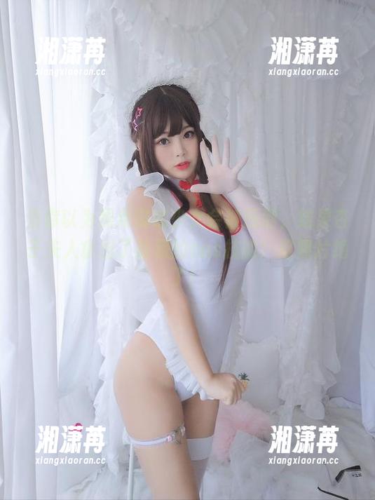 杏子夫人 当你以为黑系猫咪少女会被压倒,结果杏子夫人拿出了隐藏的cos技能!这照片绝了!