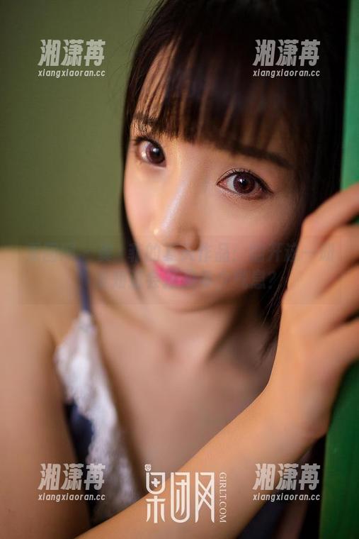 果团网-龚玥菲 果团网 - 龚玥菲的夏天作品:翻开这一册,谁知道会撞见多少气息?