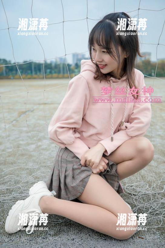梦丝女神 - 张灵儿的皮衣魅力，免费照片让你一次性get到！