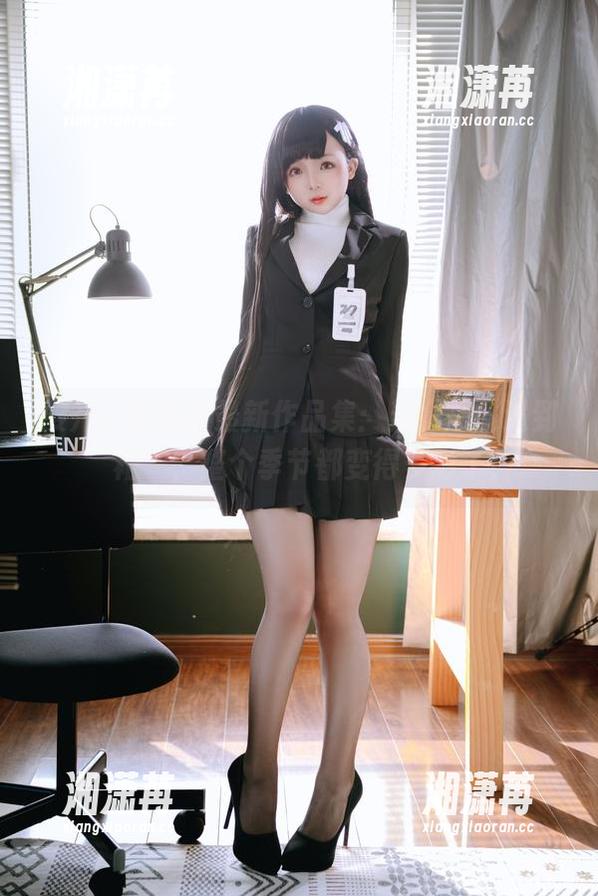 樱井小莜 樱井小莜短裙最新作品集:当“短”遇到“裙”,整个季节都变得多彩了!
