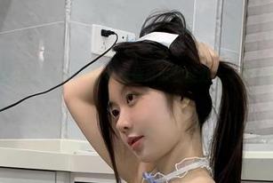 微密圈 - 随火龙果羊一起享受红色连体吊带的魅力——这图册你绝对不想错过