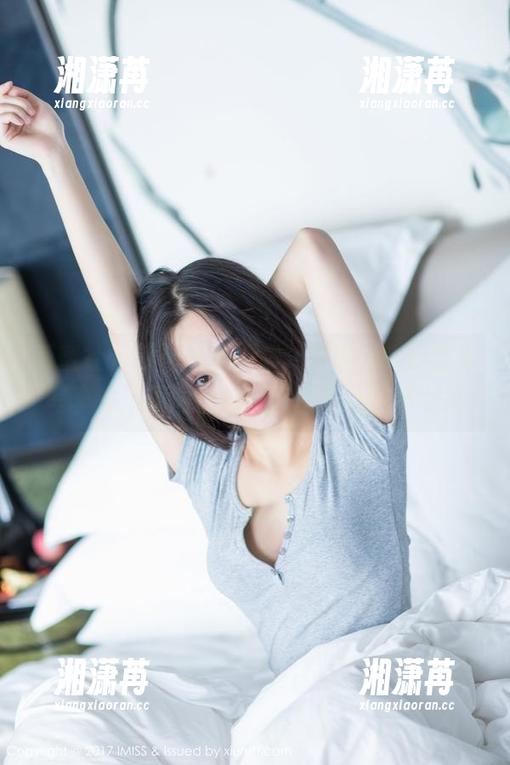 爱蜜社-游潇潇 爱蜜社 - 从平凡到闪耀,游潇潇的职业装写真集:原图让你见识真正的职场女神