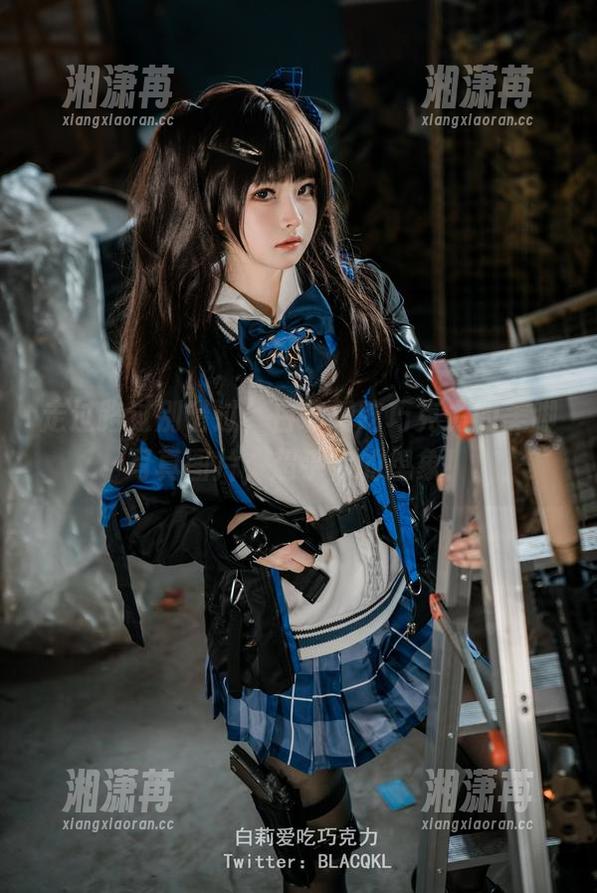 白莉爱吃巧克力 走过路过别错过,白莉爱吃巧克力的美脚写真图片,超乎你的想象!