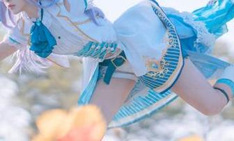 白衬衫、微风与百合欧皇子：写真图集中的浪漫气息让人捉摸不定