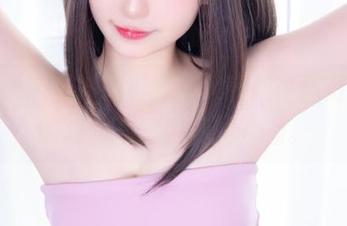 当冬天遇上神乐坂真冬，瑜伽写真资源里的温暖和冷空气的碰撞。