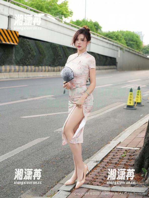 秀人网-娇喘JC 秀人网 - 娇喘JC运动写真:这作品的温度,绝对打动每一颗心!